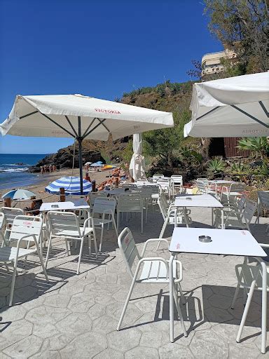 restaurante nudista|Benalnatura Beach Bar (playa nudista)